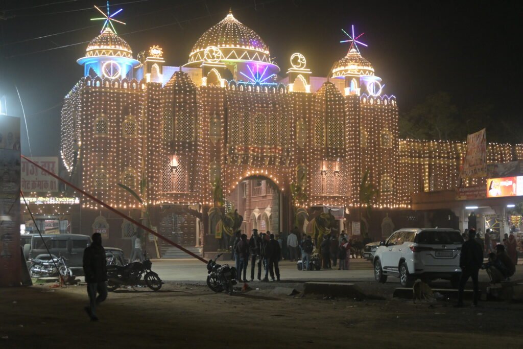 navagraha-mandir-dabra Front Gate