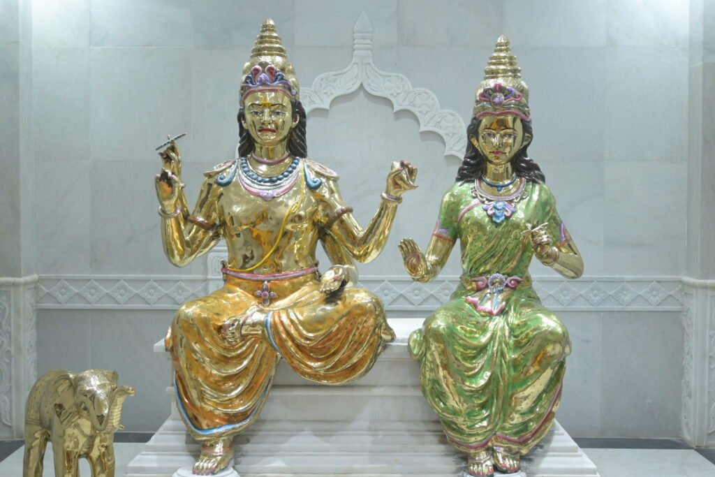 Jupitor (बृहस्पति (गुरु)) Brihaspati Dev (Jupiter) idol at Navgraha Shakti Peeth Dabra Madhya Pradesh